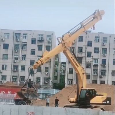 Excavator Attachment Clamshell 10m 12m Three-section Telescopic Arm Long Reach Boom and Arm Suitable for 10-15ton Excavator